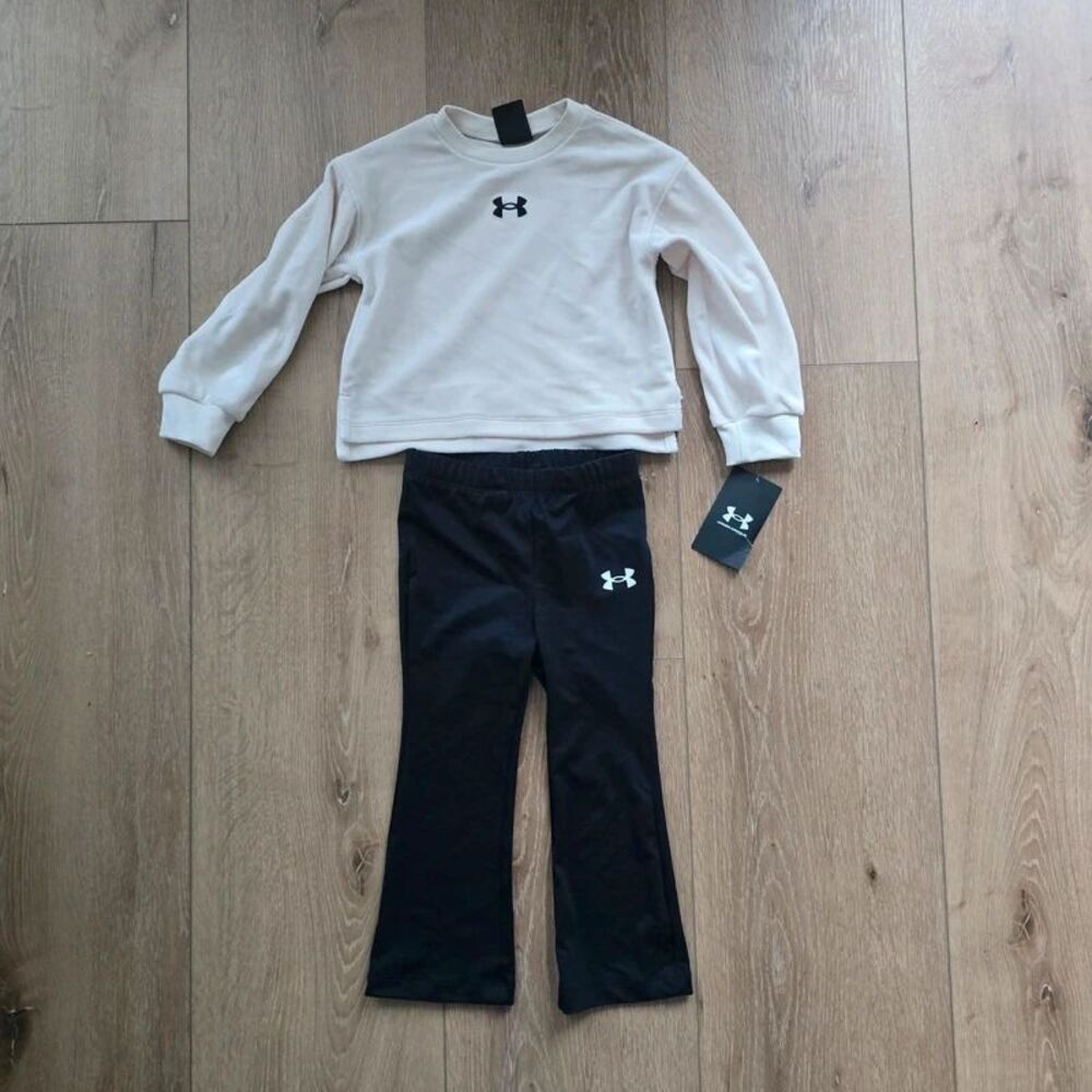 Under Armour Girls' Crew Neck velour Sweatshirt  Flared Yoga Pants 2 Piece set